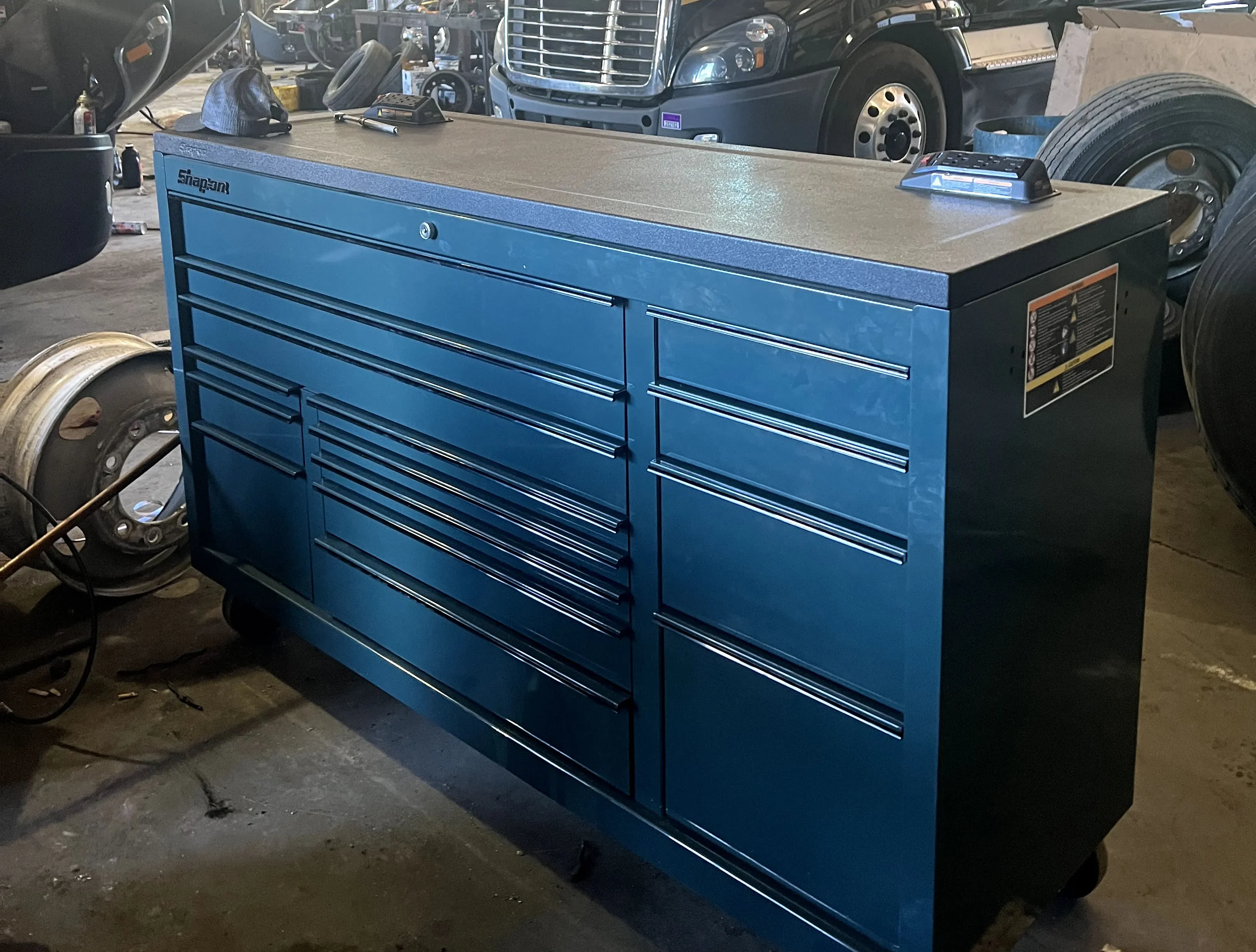 truck trailer repair shop